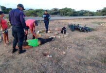 Hombre rodó de la moto en Sabana Larga