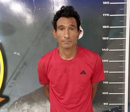 Le cayó a palos a su pareja en el sector Industrial