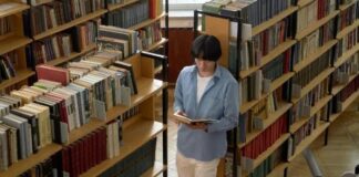 Impulsan campaña para salvar la humanidad, más libros menos pantalla