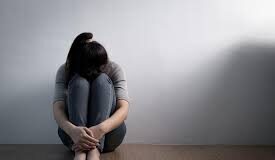 Mujer intentó quitarse la vida con un cuchillo en Nuevo Pueblo