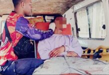 Quedó con una herida abierta en la frente en una pelea