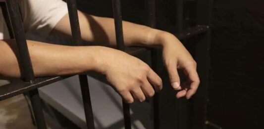 Quince años de prisión a joven por la muerte de su vecino
