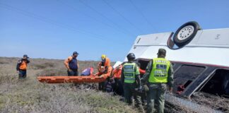 Vuelco de buseta en la Coro-Punto Fijo dejó un fallecido