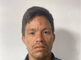 Bajo los efectos del alcohol le dio una paliza a su madre