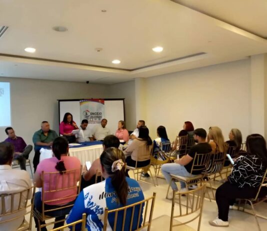 Contribuyentes de Los Taques conocen alcances de ordenanzas económicas
