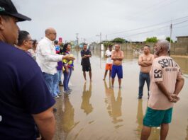 Alcalde Luís Manuel Piña realiza inspección a las comunidades ante las lluvias