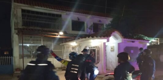 Dos establecimientos cerrados, 5 vehículos y 7 motos retenidas entre la noche del sábado y madrugada del domingo