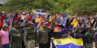 Pueblo de Carirubana se entrena con fusiles FAL y AK-103 en la Base Naval de Punto Fijo