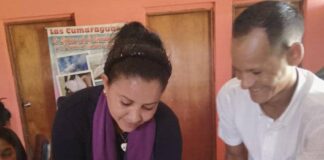 En Las Cumaraguas se forman en el tallado en piedras de sal