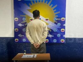 Mantuvo en cautiverio a su pareja e hijastra bajo amenazas