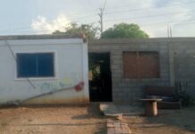 Dos meses de asedio lleva una familia en sector Ezequiel Zamora de Coro Dos meses de asedio lleva una familia en sector Ezequiel Zamora de Coro