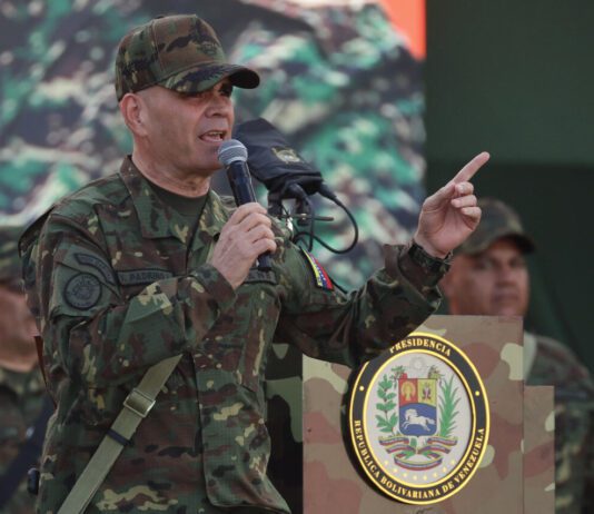 Padrino López: EE UU podría infiltrar fuerzas especiales para asesinatos selectivos Padrino López: "Cualquier intento de desestabilización contra la nación fracasará" / Padrino López: EE UU podría infiltrar fuerzas especiales para asesinatos selectivos