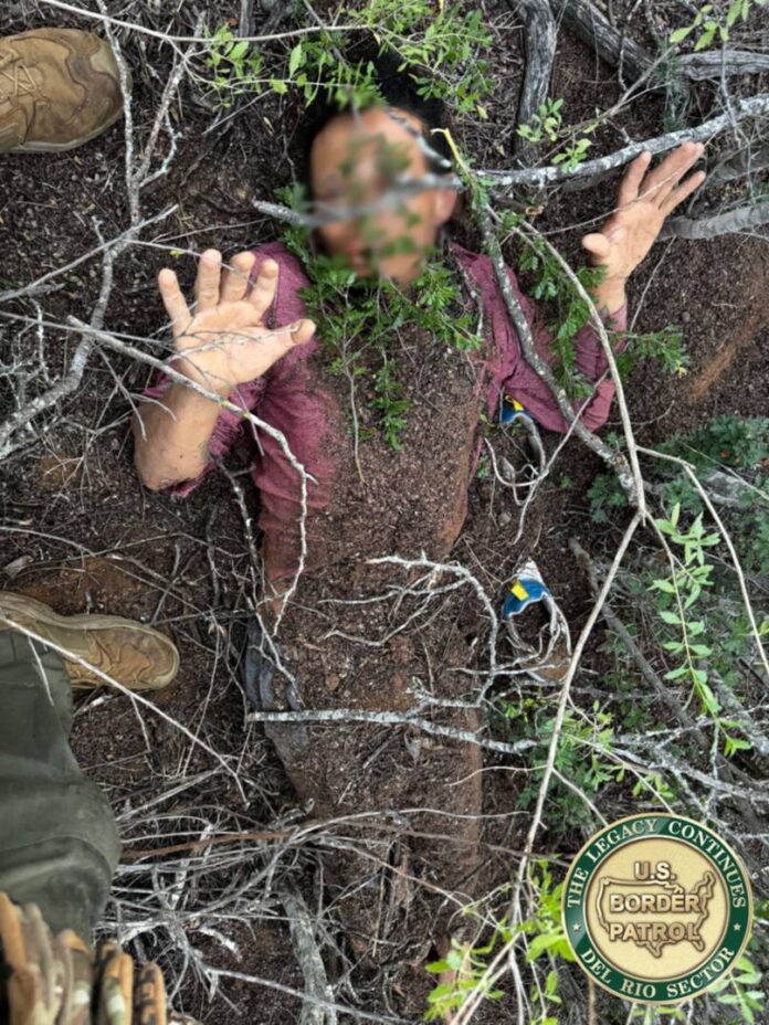 Inmigrante intentó enterrarse para escapar de la patrulla fronteriza