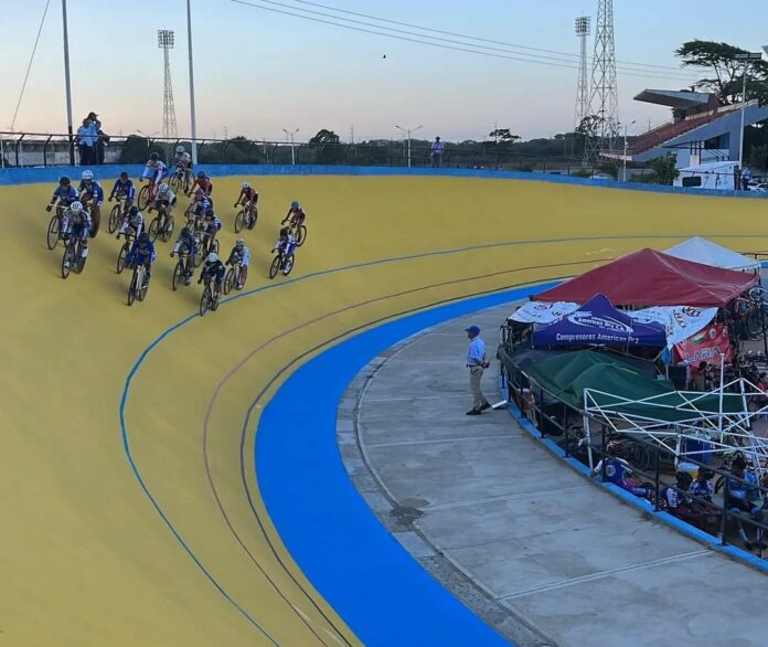 La Guaira y Portuguesa dominaron el Scratch en las pruebas de Pista del Campeonato Nacional de Ciclismo Menor