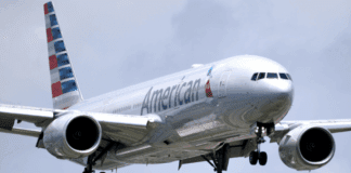Macabro hallazgo en el tren de aterrizaje de un avión de American Airlines