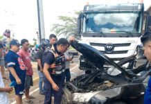 En Fotos| Colisión entre gandola y un vehículo Land Cruzer en Punto Fijo