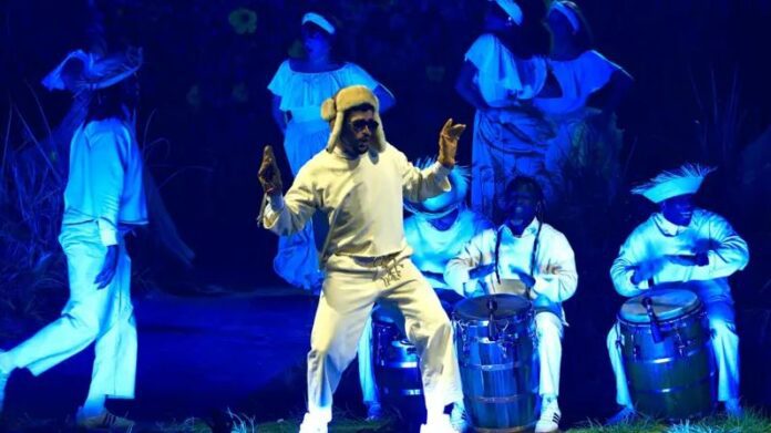 Trump desplegará agentes migratorios en el Super Bowl a cargo de Bad Bunny