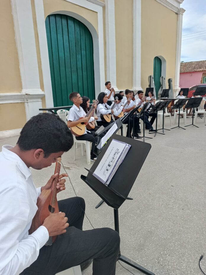 Concierto a Santos venezolanos