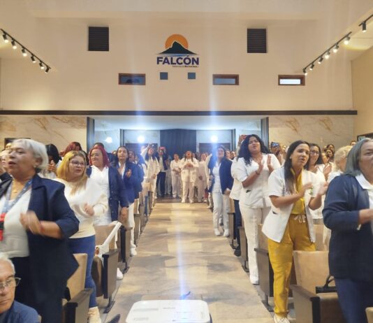 Instalan Congreso Regional de Enfermería en el «Van Grieken» de Coro