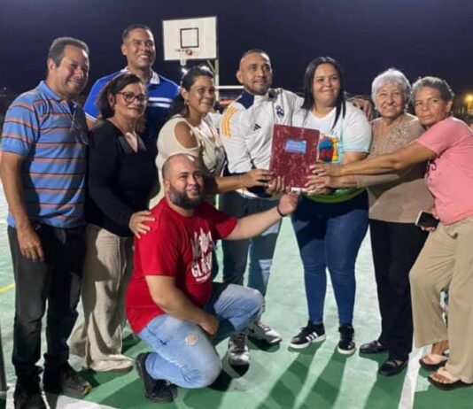 Contraloría de Los Taques recibió memoria y cuenta de la comuna «Robert Serra» por proyecto en liceo “Hugo Chávez Frías”