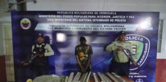 Detenido hombre por sustraer láminas de aluminio de antiguo local bancario
