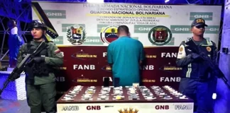 Lo detuvieron por llevar 67 dediles con droga en el estómago