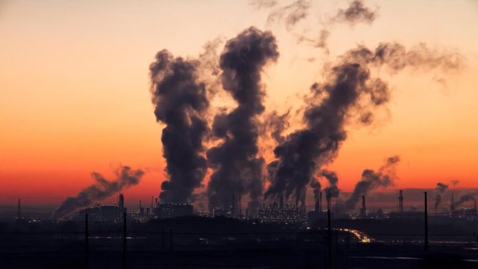 ONU: niveles de CO2 batieron récord en el año 2024 y causaron más clima extremo