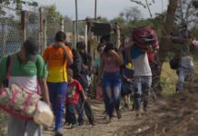 Así operaban estos “coyotes” en Perú para traficar a migrantes