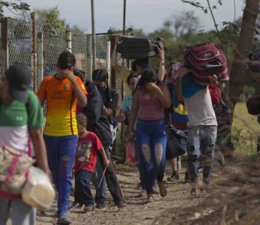 Así operaban estos “coyotes” en Perú para traficar a migrantes