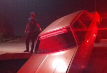 Vehículo se encunetó en la intercomunal Alí Primera