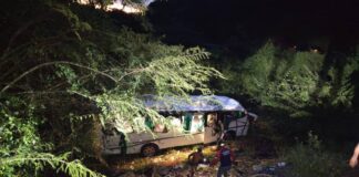 Lista| Vuelco de colectivo en Tucacas dejó 26 lesionados