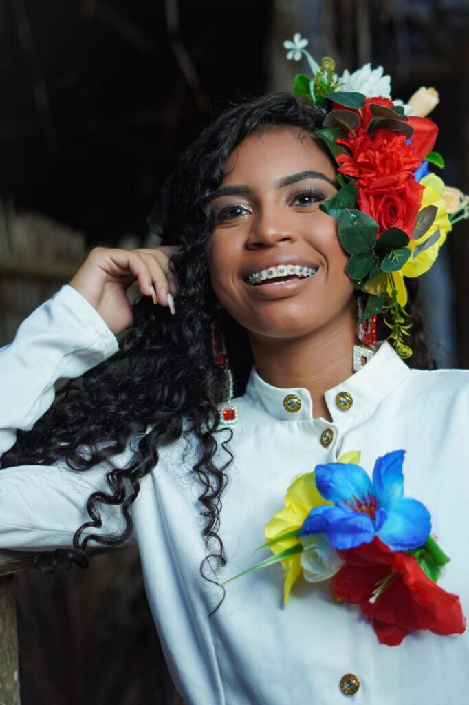 Hiliannys Sánchez su orgullosa representante del sector Buena Vista en el Señorita Tocópero 2025.