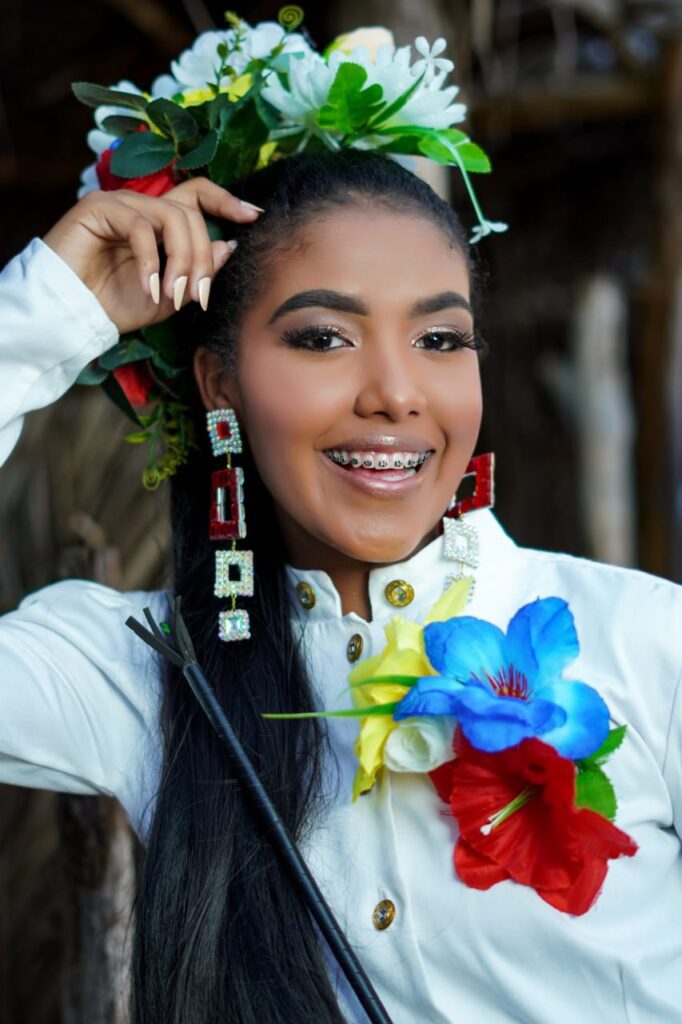 Osmary Iglesias su orgullosa representante del sector el Rosario en el Señorita Tocópero 2025.