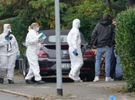 Investigadores: Alcaldesa alemana fue apuñalada por su hija Investigadores: Alcaldesa alemana fue apuñalada por su hija