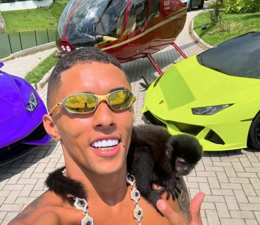 Descubren arsenal de armas en casa de influencer