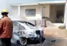 Vehículo ardió en llamas en Puerta Maraven