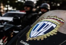 Abatido extorsionador de comerciantes del Mercado de Coche Abatido extorsionador de comerciantes del Mercado de Coche/ Con "pantallazos" hacía pagos fraudulentos de IPhone; fue detenido / Aragua | Investigan muerte de niño hallado muerto dentro del baño