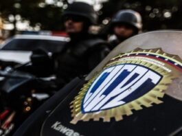 Abatido extorsionador de comerciantes del Mercado de Coche Abatido extorsionador de comerciantes del Mercado de Coche/ Con "pantallazos" hacía pagos fraudulentos de IPhone; fue detenido / Aragua | Investigan muerte de niño hallado muerto dentro del baño