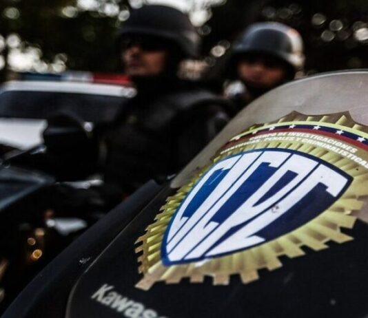 Hombre hacía pagos fraudulentos de IPhone; fue detenido Abatido extorsionador de comerciantes del Mercado de Coche/ Con "pantallazos" hacía pagos fraudulentos de IPhone; fue detenido / Aragua | Investigan muerte de niño hallado muerto dentro del baño