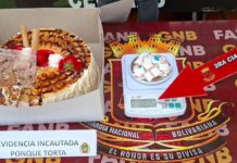 Ocultaron bolsitas de droga en torta de cumpleaños +FOTOS