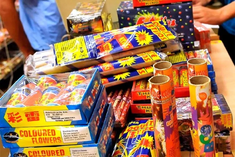 SUMITCA | Venta y distribución de fuegos artificiales requiere de permisología y autorización