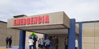 Punto Fijo: Lo golpearon con un palo en la cabeza Punto Fijo | Le cayó encima el portón de su casa