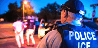 ICE detiene a 37 migrantes en Chicago acusados de pertenecer al Tren de Aragua