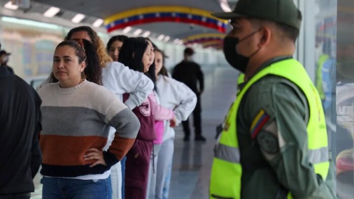 208 migrantes en Texas regresaron a Venezuela