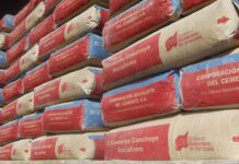 Maduro mete la lupa al precio del cemento nacional