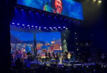 ¡Se buscan! Vivos o inmortales | Las fans enamoradas llenaron primer concierto