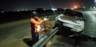 Identifican a adulto mayor lesionado en accidente contra baranda de la Curva de Sabino
