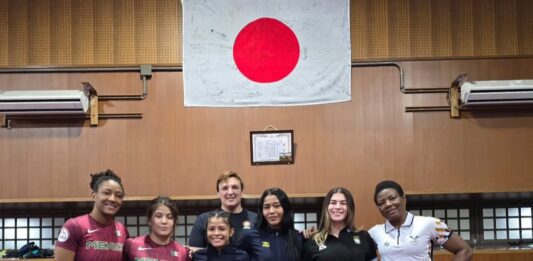 Falconiana Astrid Montero presente en el Campamento de Lucha en Japón