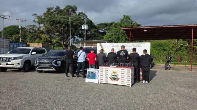 Capturan funcionarios