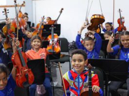 China donó casi 600 instrumentos musicales al Sistema de Orquestas de Venezuela China